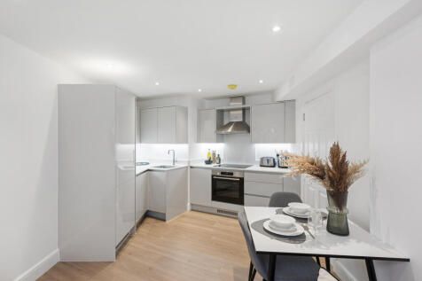 New 1-Bed Show Apartment