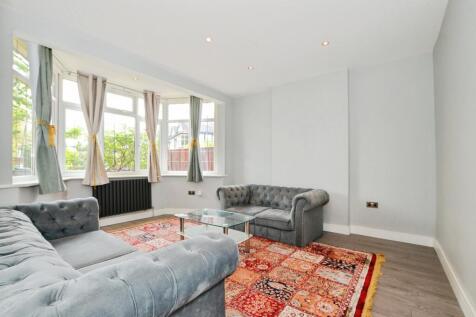 Reception/Bedroom