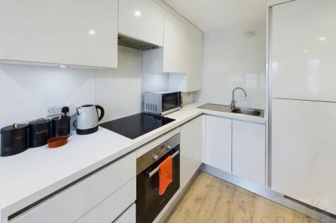 Kitchen / Lounge