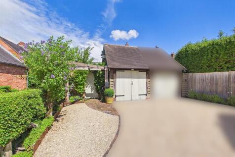 Garage And Parking.jpg