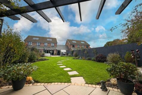 ALTERNATE VIEW OF GARDEN