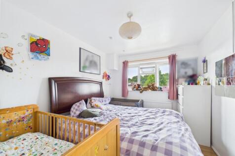 CAM03750G0-PR0065-STILL001