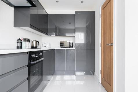 Ormiston Grove, London, W12 photo 5