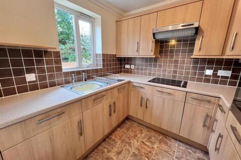 Kitchen 1.jpg