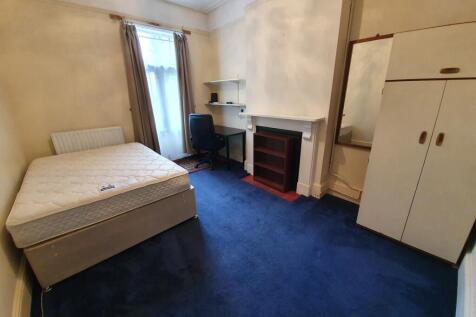 24 Charlotte Street, Leamington Spa photo 4