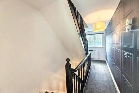 Hills Close, Mexborough photo 4