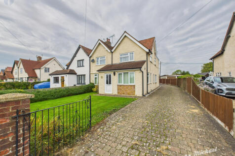 CAM03852G0-PR0437-STILL024