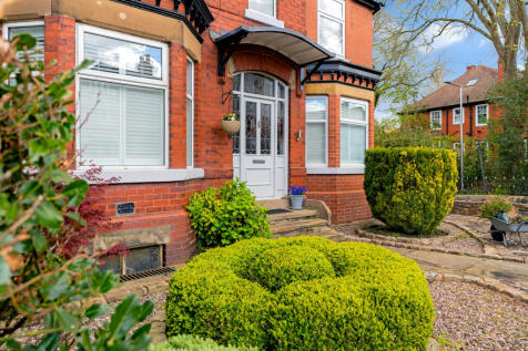 187 LONGHURST LANE-11.jpg