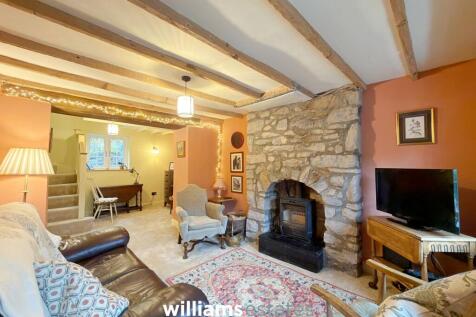 Living Room/Dining Room