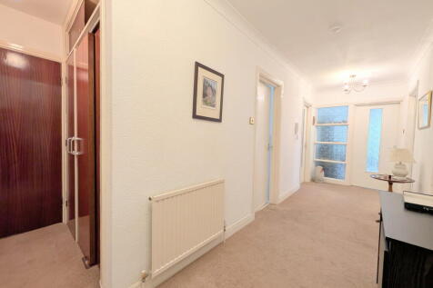 To Let - Holcombe Court, Argyle Road, Southport, PR9 - Three Bedroom Ground Floor Apt photo 4
