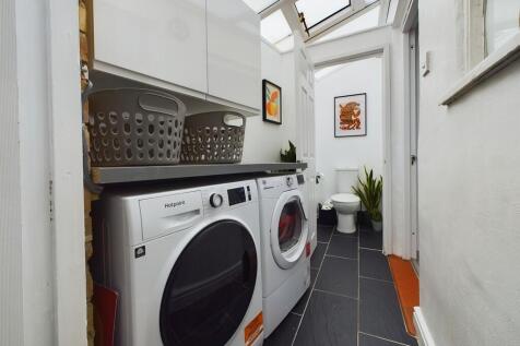 CAM02854G0-PR0318...