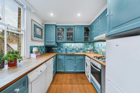 Flat 7 - 110 Sutton Court Road-7.jpg