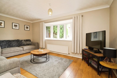Horton Close, Rodley, LS13 photo 4