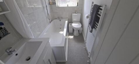 41 bathroom 27.jpg