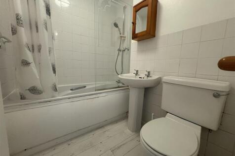 Warley Rise, Tilehurst, Reading photo 5