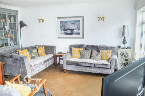 Lounge 1