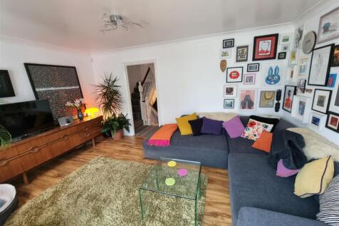 Sitting room 1.jpg