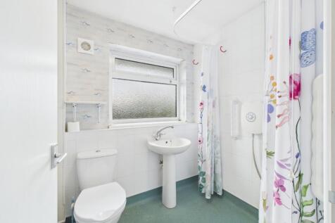 CAM02023G0-PR0175-STILL027