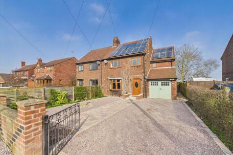 Front Gates/Parking/Garage