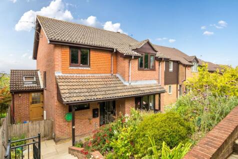 Waterlooville, PO8 - property photo