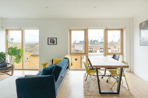 Aumbrey Apts E9