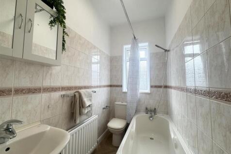 Wolsingham Terrace, Darlington photo 4