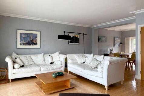 Open Plan Living/Dining Room