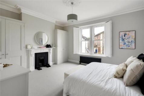 5 bed, 3 bath Semi-Detached in Bristol - Photo 8