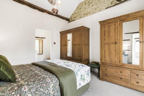 Lower End Farmhouse, 10 High Street South, Tiffiel