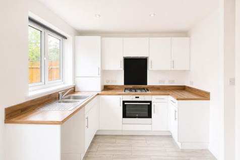 4 castle drive kitchen.png