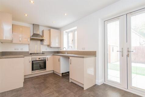 Victoria Drive, Higham Ferrers, Rushden photo 3