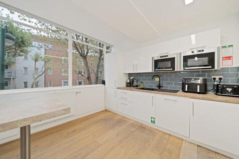 Kirkdale House First Floor E11 PH4.jpg