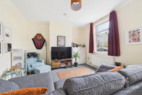 Oakwood Drive, Rothwell, Leeds, West Yorkshire, LS26 photo 4
