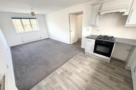 LOUNGE &amp; KITCHEN