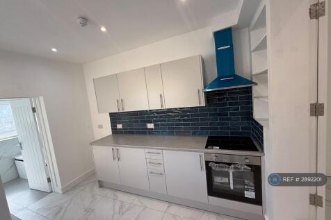 Bulwer Road, London, N18 photo 4