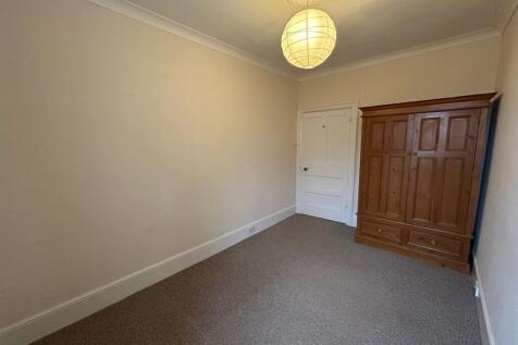 WhatsApp Image 2025-12-04 at 13.12.28 (4).jpeg