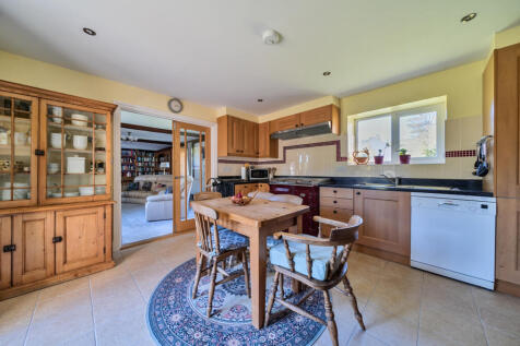 Kitchen/Breakfast Rm