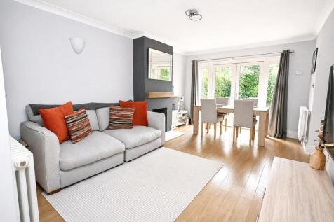 Lounge/ dining room