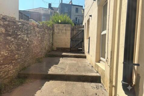 88 Alexandra Road photo 5