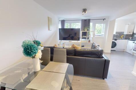 39 Carter living rm