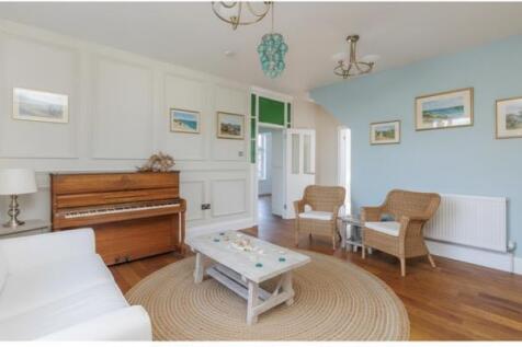 Virtual Staging of the Lounge