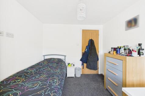 CAM03729G0-PR0042-STILL042