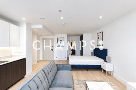 Studio Flat to rent Everdene Path, London W3 6GJ