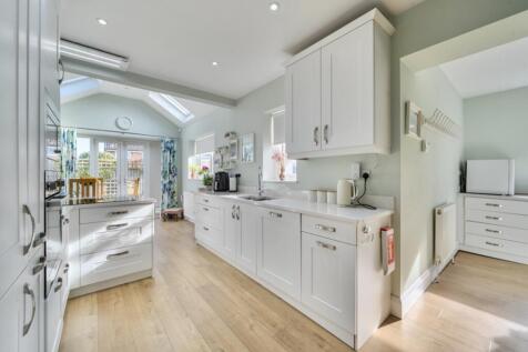 Kitchen dining room