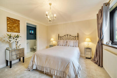 1369558-9-68ee564...