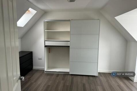 Second Floor - Bedroom 2 With Ensuite