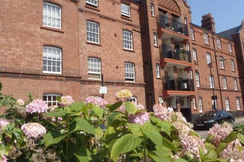 2 Double Bedroom Flat to Rent