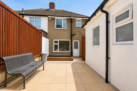 Rushgrove Avenue, London photo 4