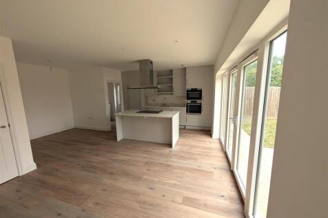 Walnut Drive, Haddenham photo 3