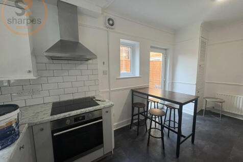 Fortescue Road, London, Greater London photo 3